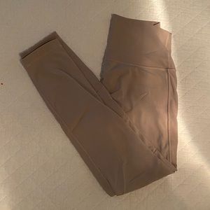 Lululemon Wunder Under Leggings *Full on Luxtreme size 6 25”